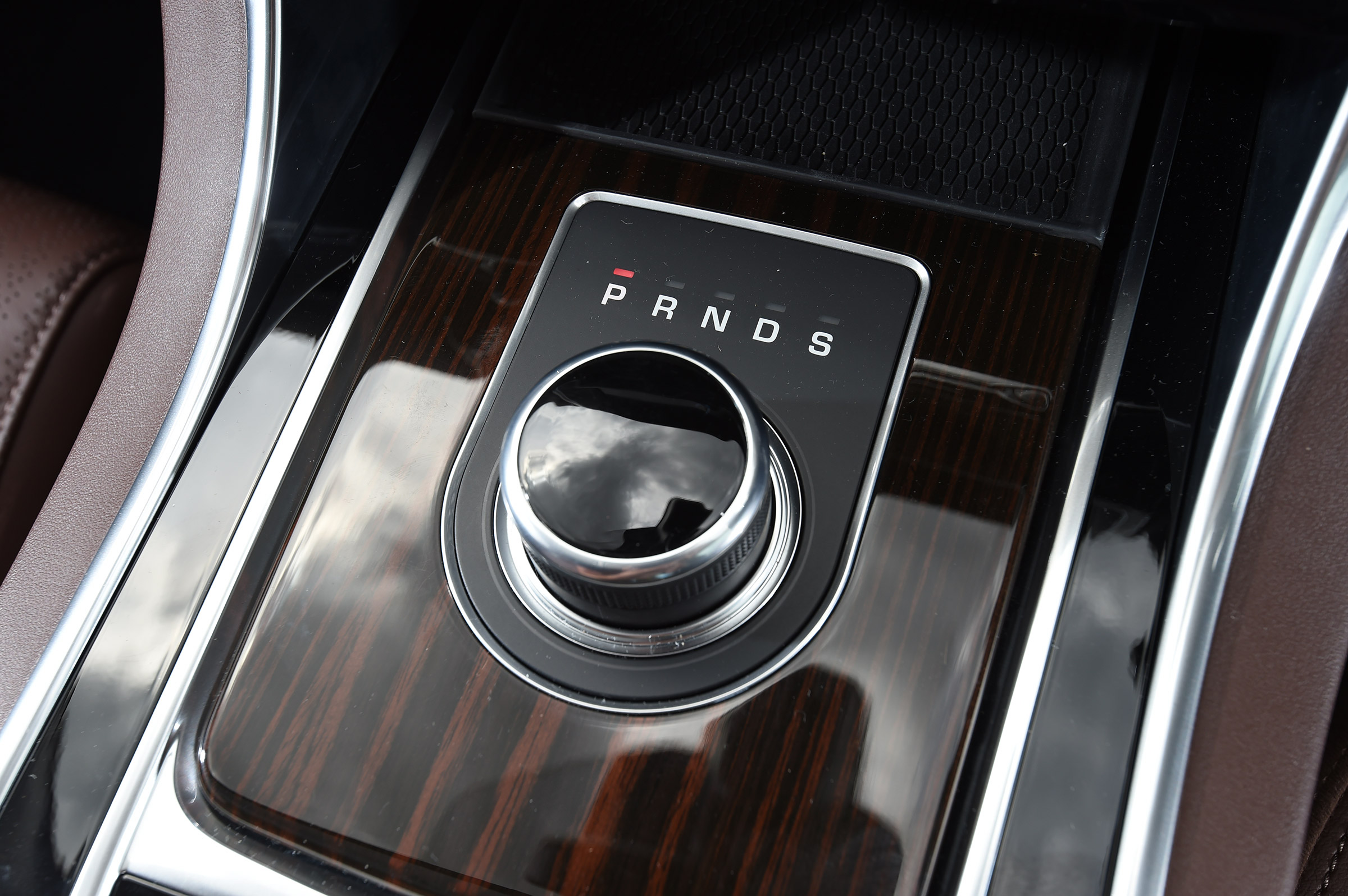 Jaguar XE AWD - trim