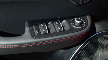 Alfa Romeo Giulia Quadrifoglio Verde QV 2016 - door