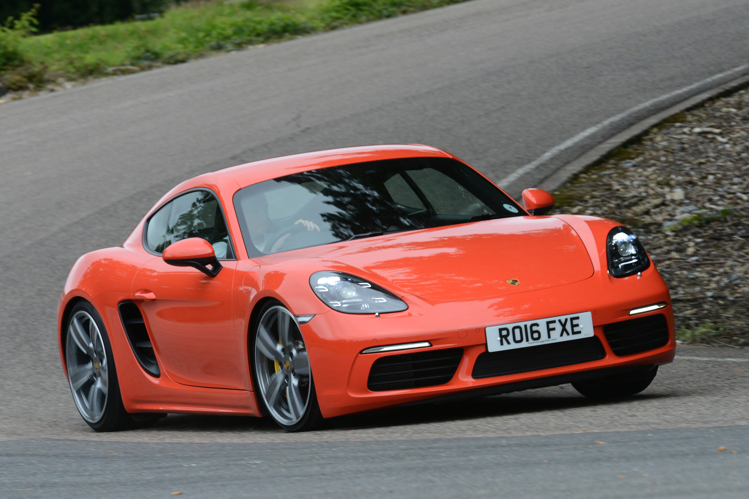 Porsche 718 Cayman 2016 - front cornering