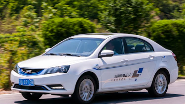 Emgrand EV 2016 - front tracking 2