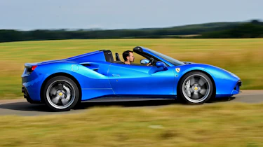 Ferrari 488 Spider - side