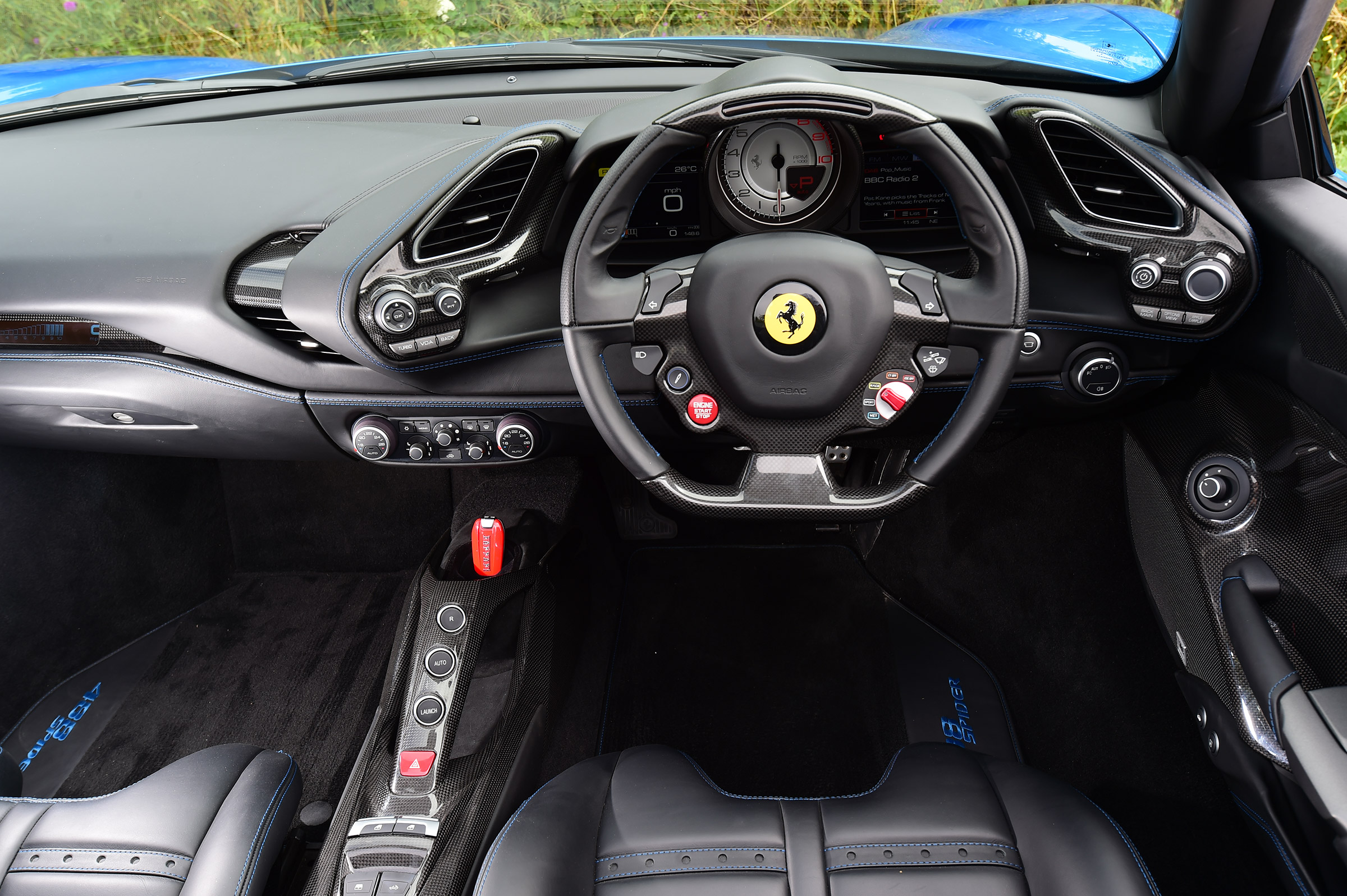 Ferrari 488 Spider - dash