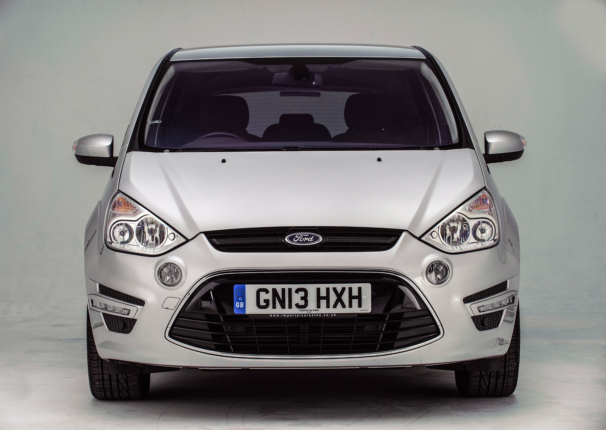 Used Ford S-MAX - full front