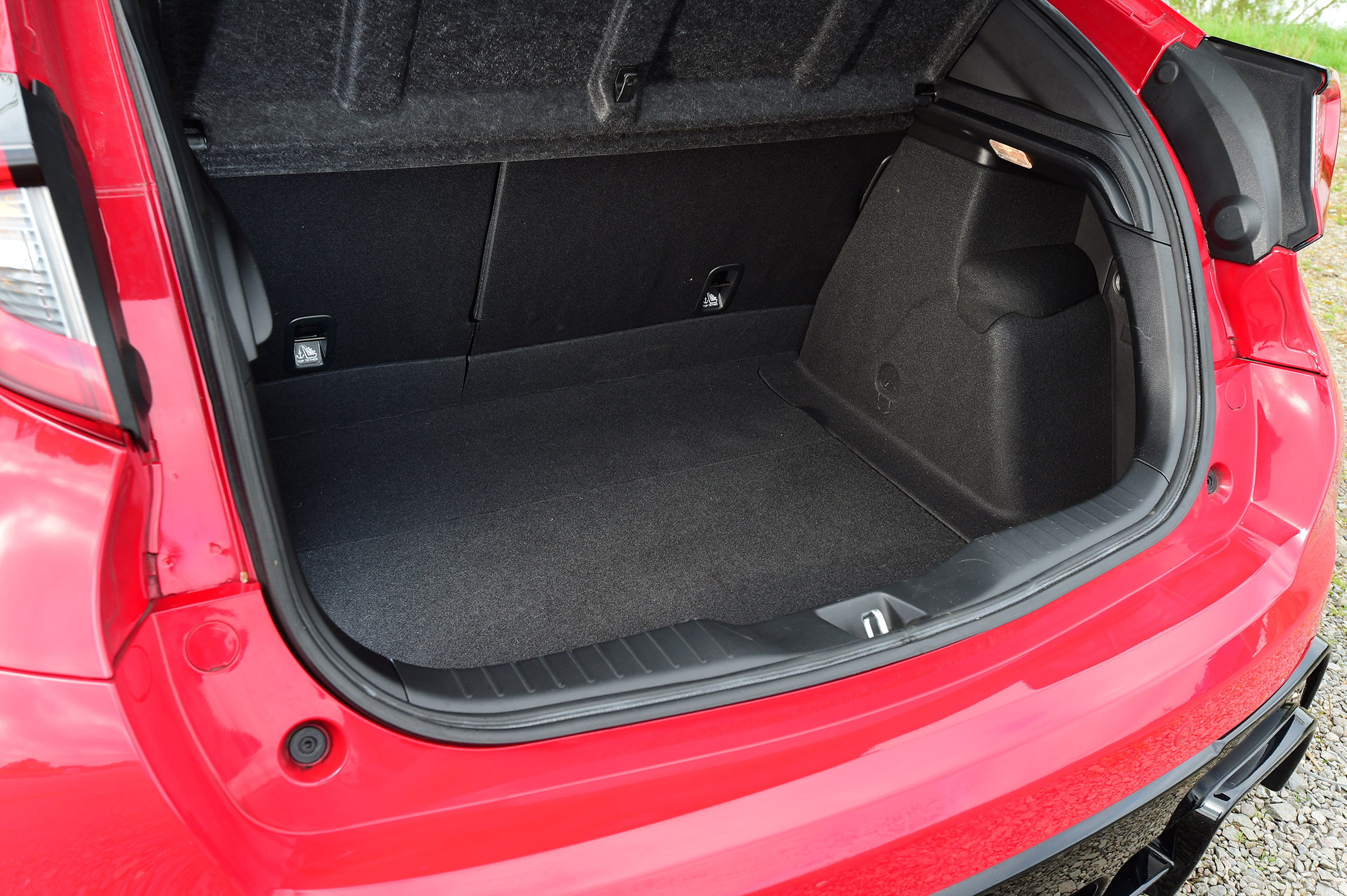 Honda Civic Type R - boot