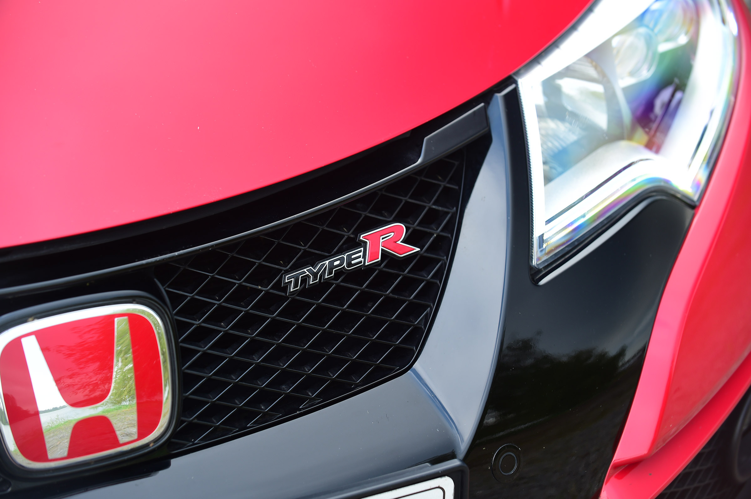 Honda Civic Type R - front light detail