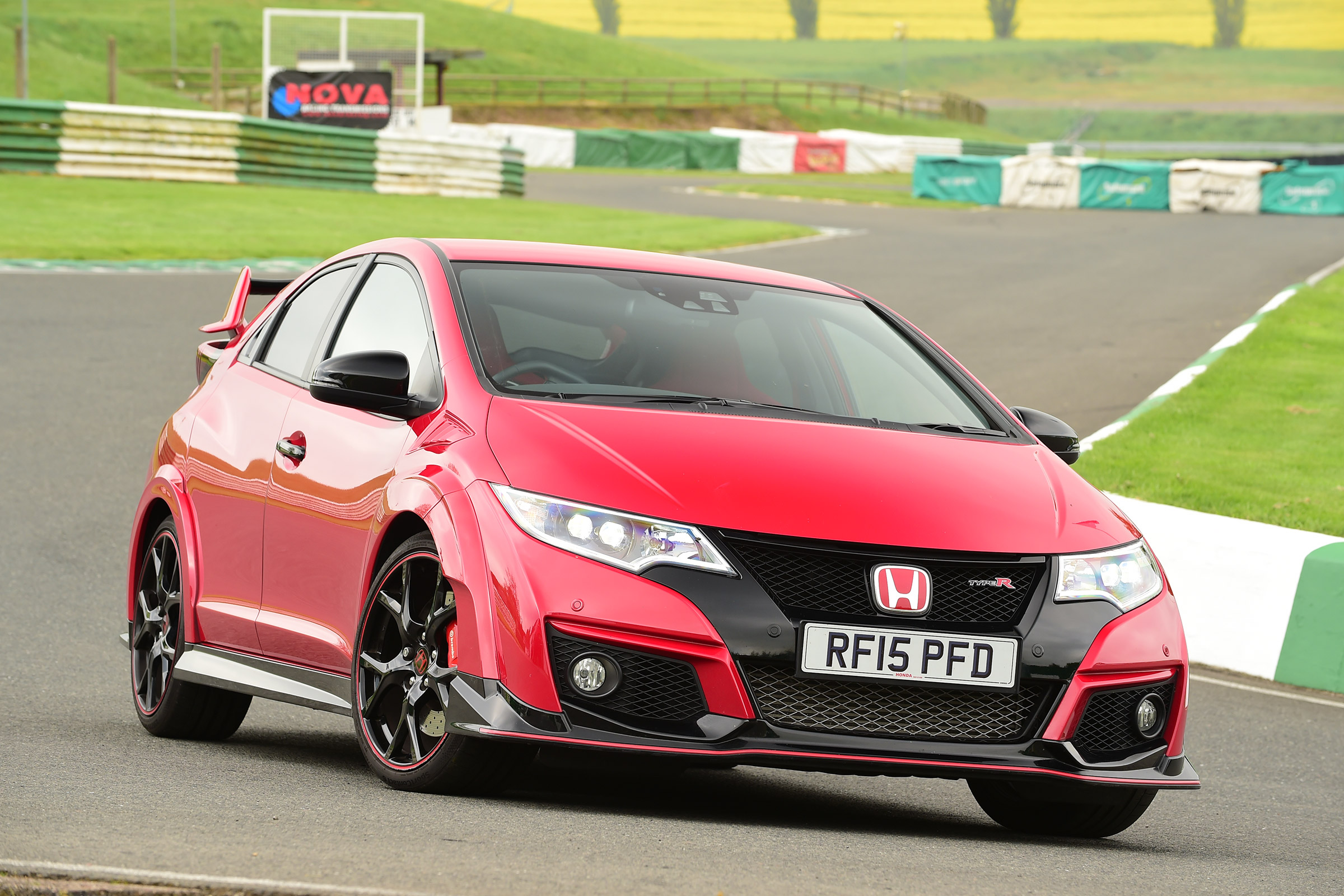 Honda Civic Type R - front static