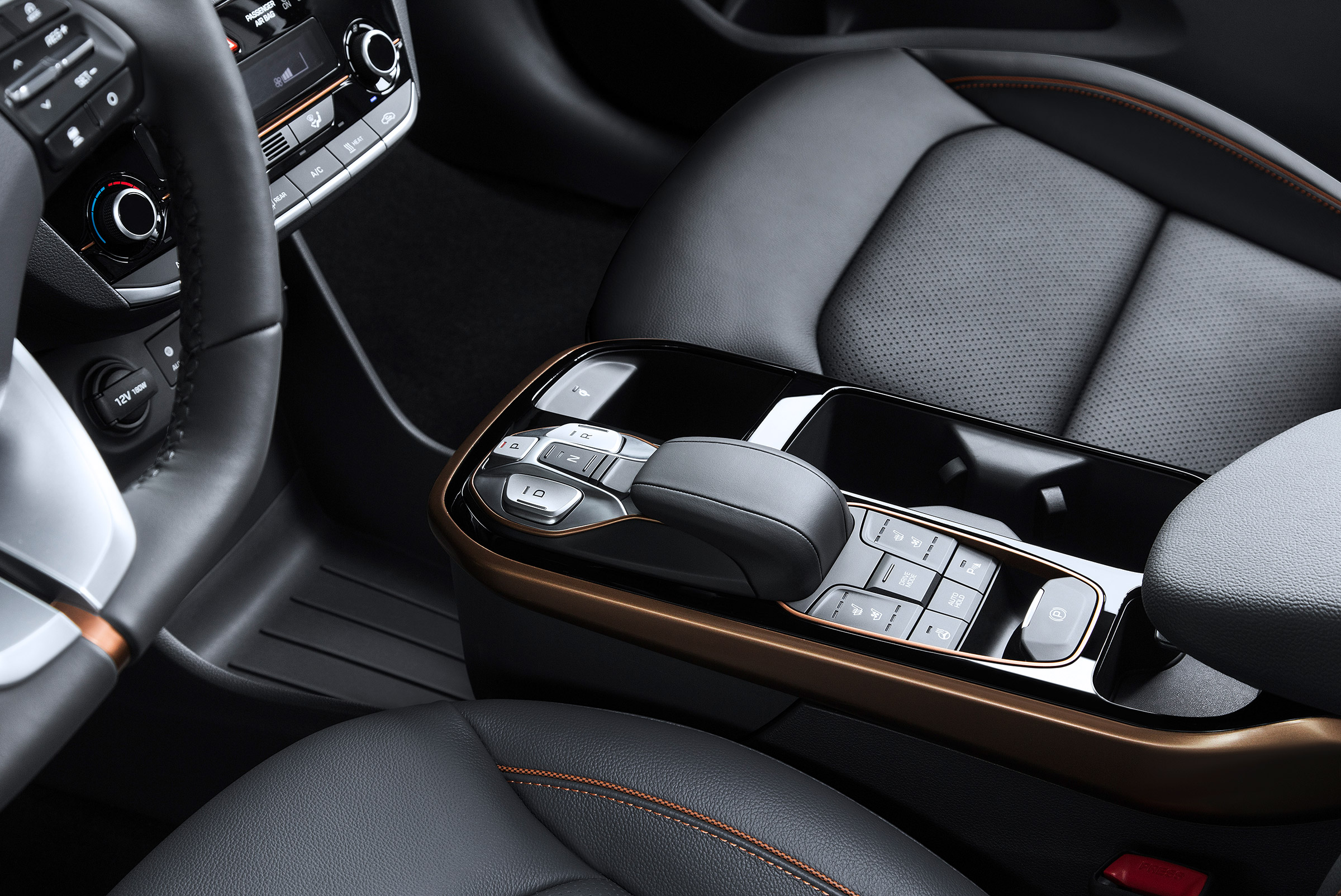 Hyundai Ioniq - centre console