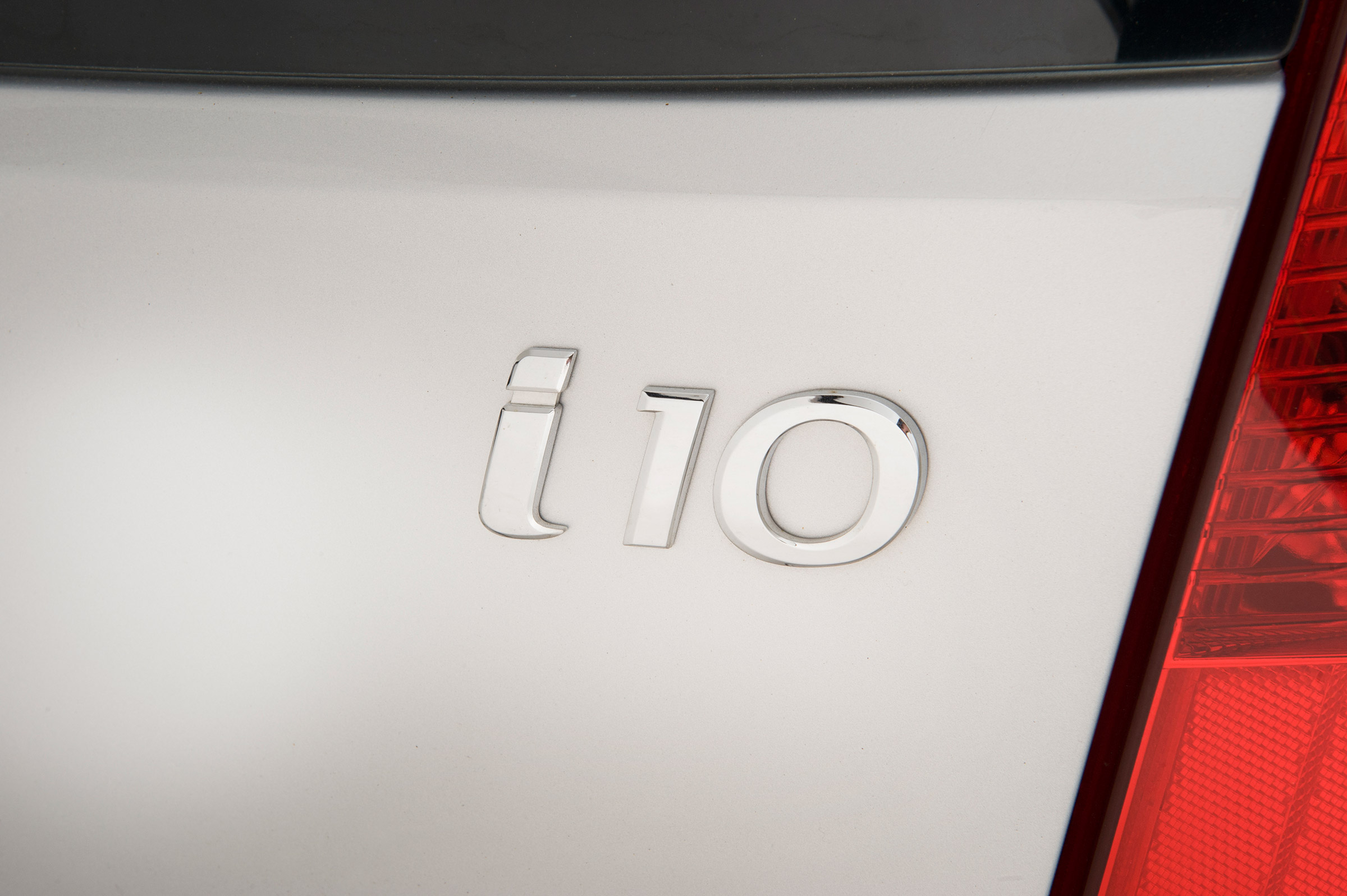 Used Hyundai i10 - badge