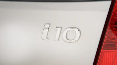 Used Hyundai i10 - badge