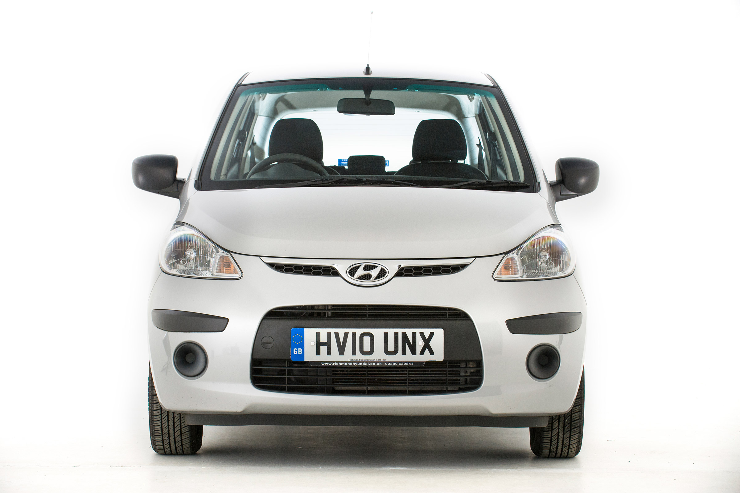 Used Hyundai i10 - full front