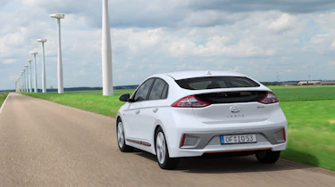 Hyundai Ioniq - rear action
