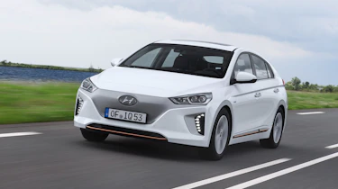 Hyundai Ioniq - front action