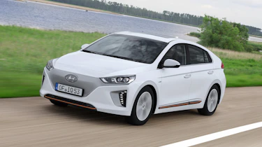 Hyundai Ioniq - front
