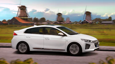 Hyundai Ioniq - side