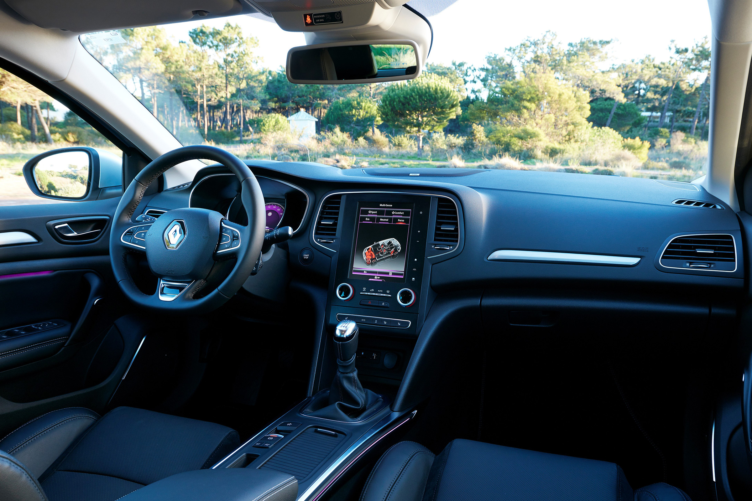 Renault Megane 2016 silver - interior