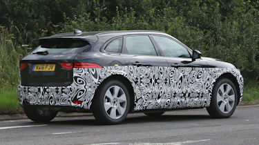 Jaguar baby F-Pace - rear