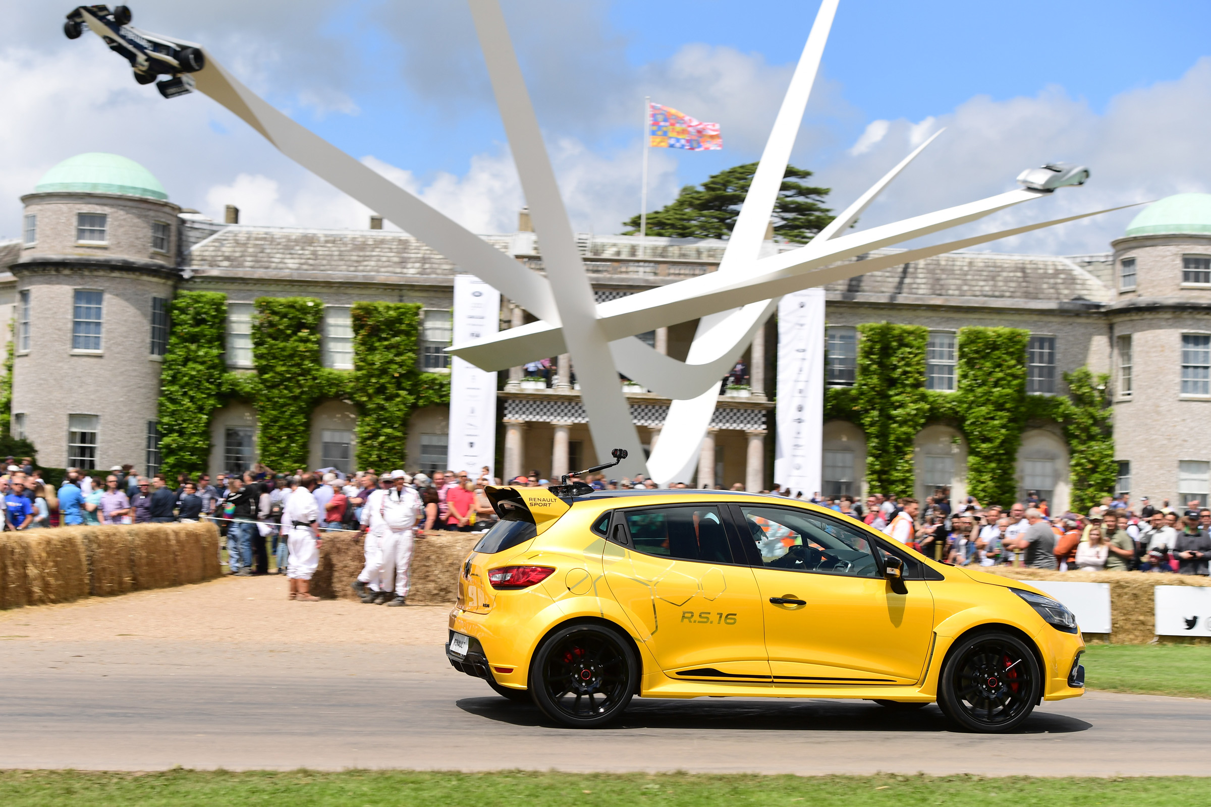 How Renault brings motor sport technology to the road (sponsored) - R.S.16 side tracking goodwood