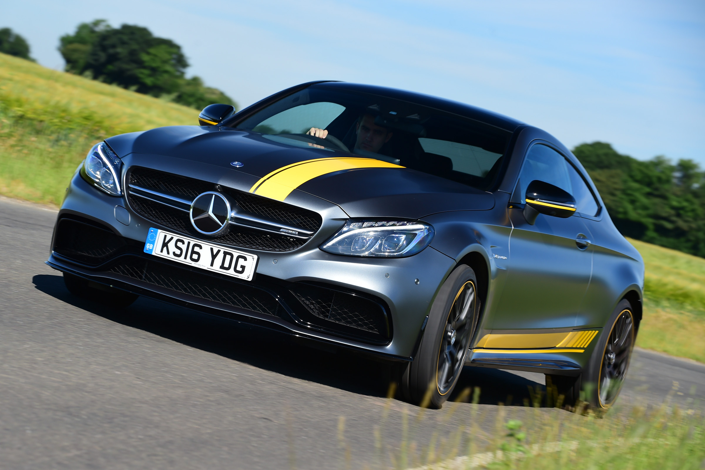 Mercedes-AMG C 63 S Coupe Edition 1 - front cornering