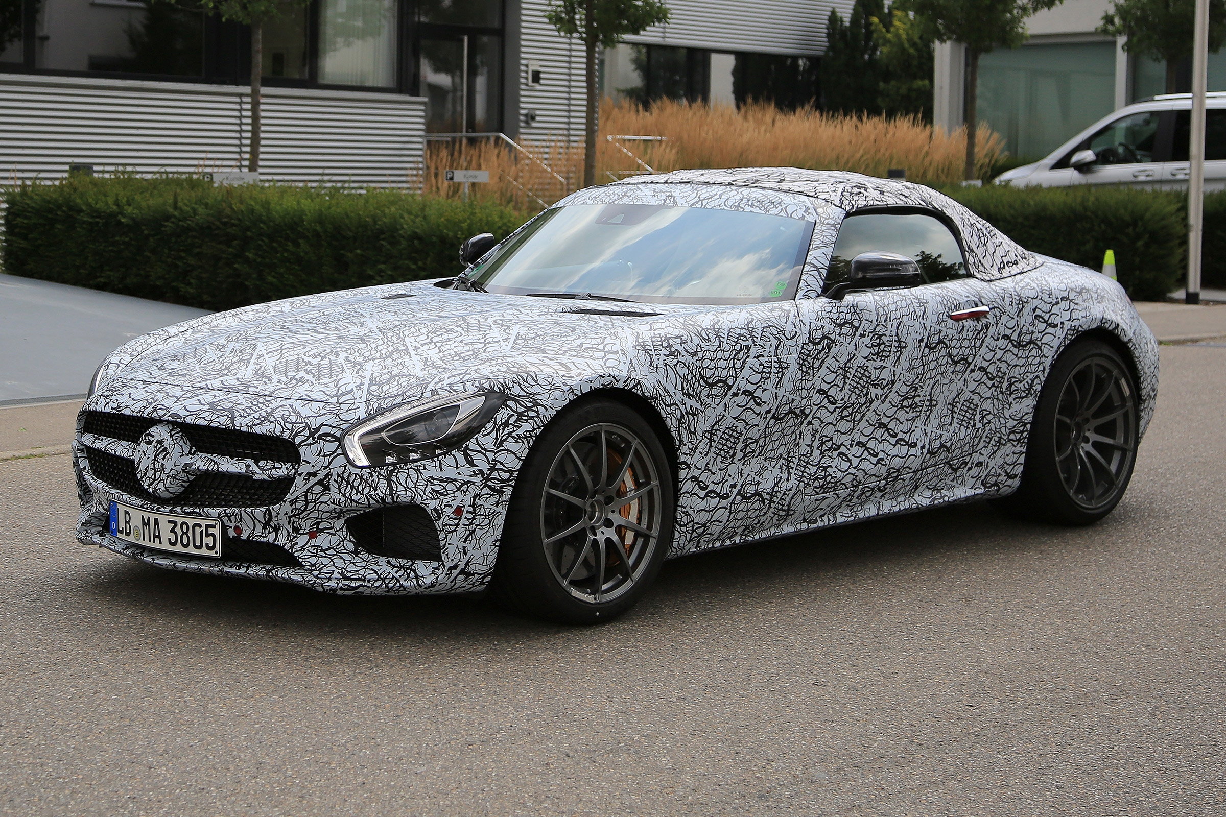 Mercedes-AMG GT Roadster front side