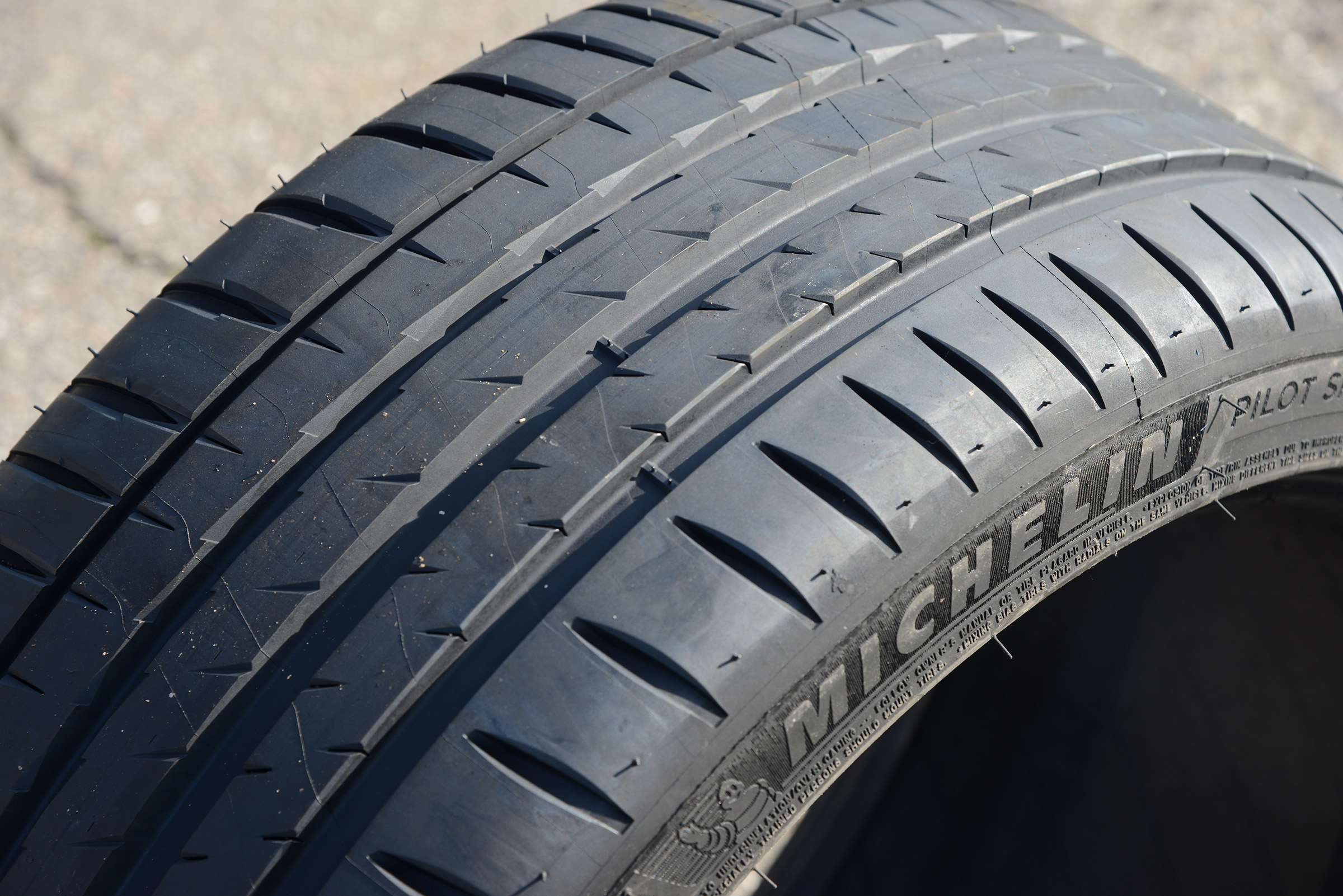 Michelin Pilot Sport 4