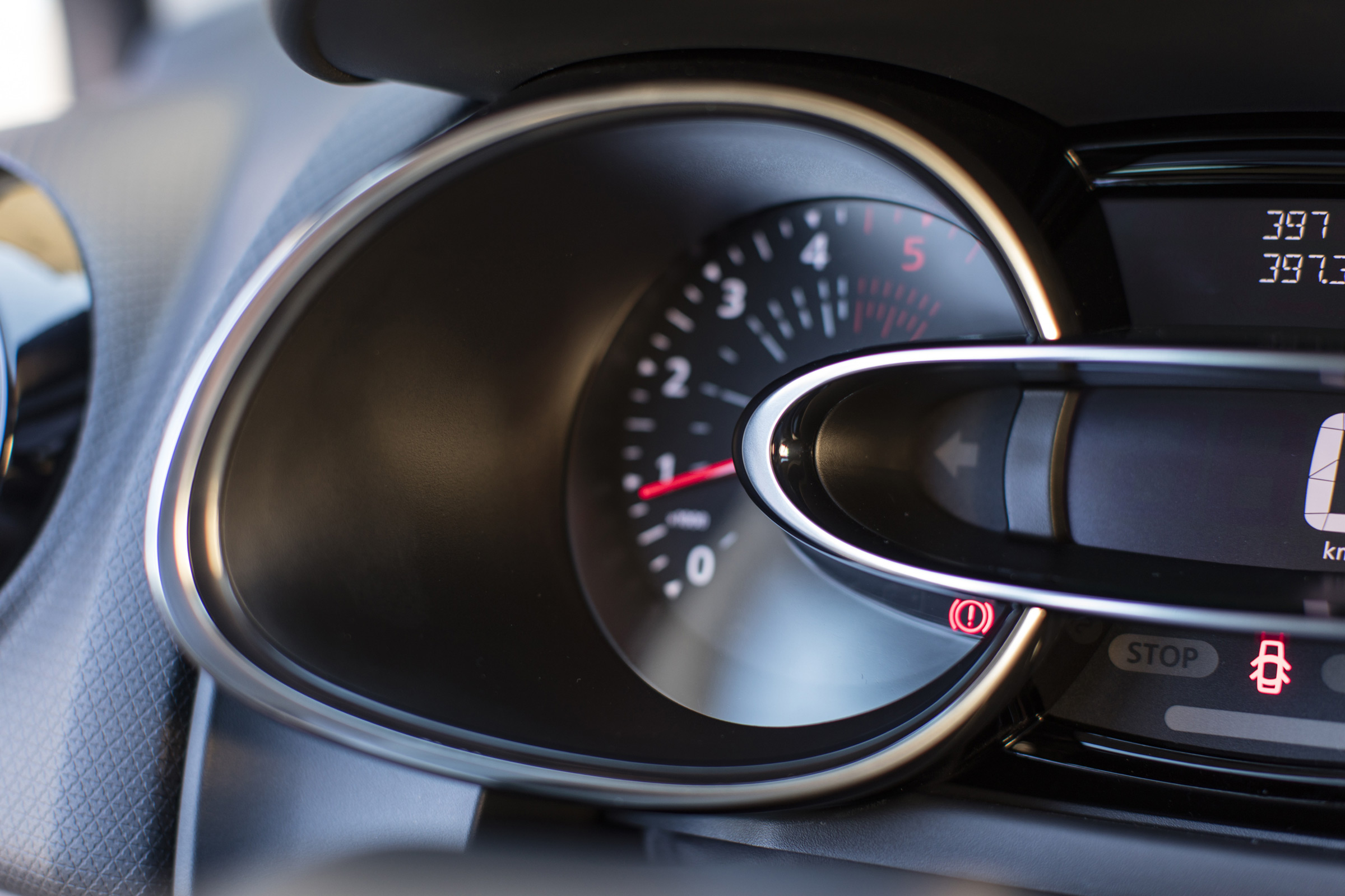 Renault Clio 2016 - dials