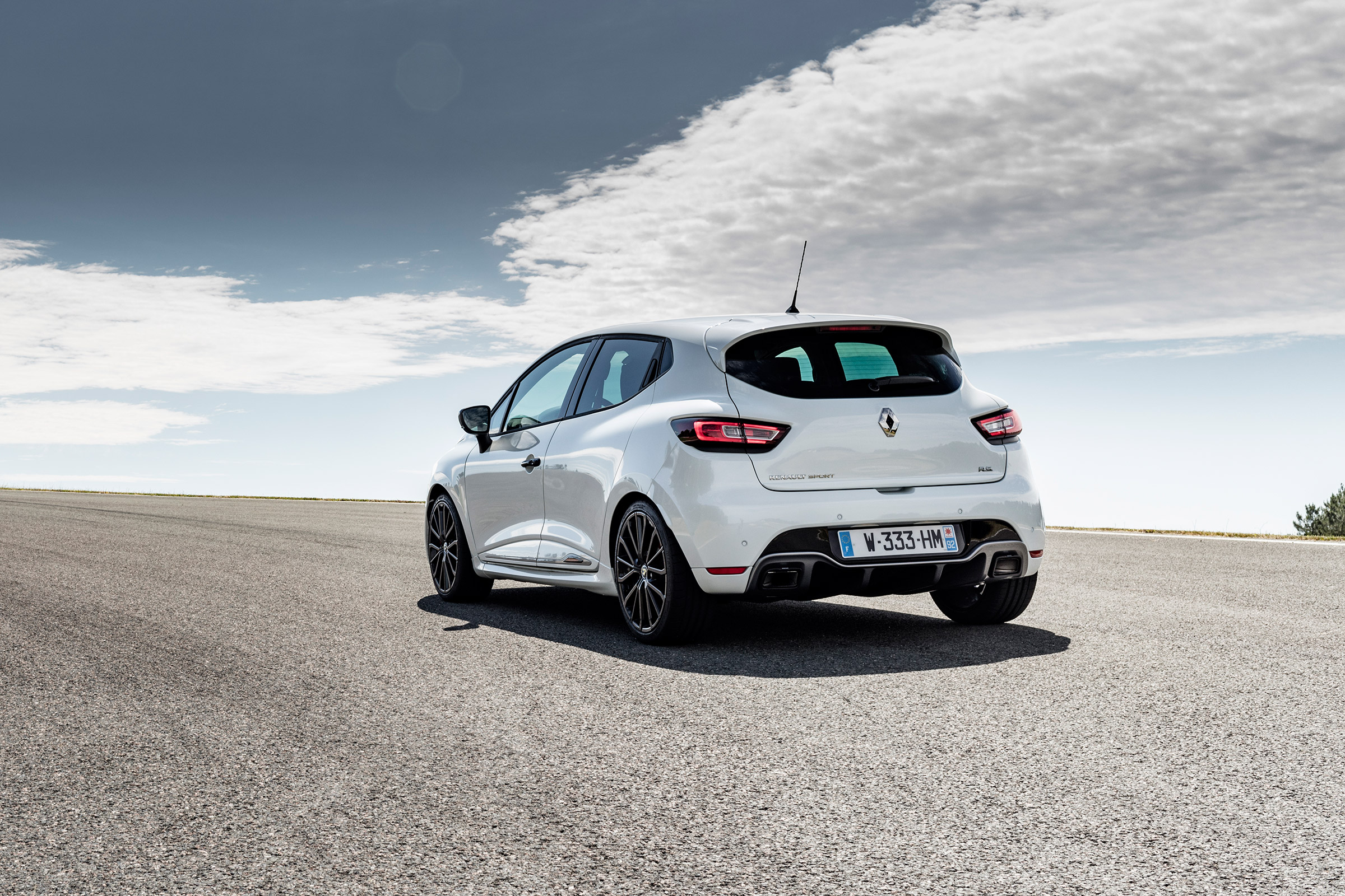 Renaultsport Clio 220 Trophy - rear static