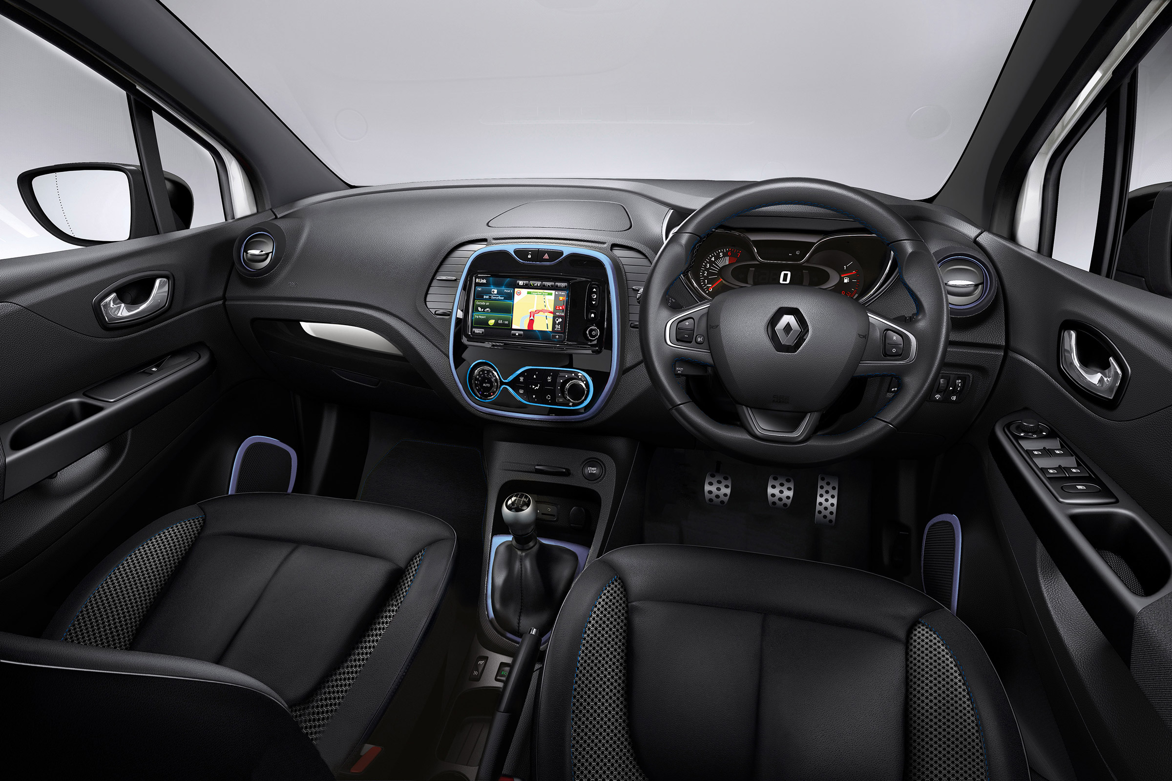 Renault Captur Iconic Nav interior