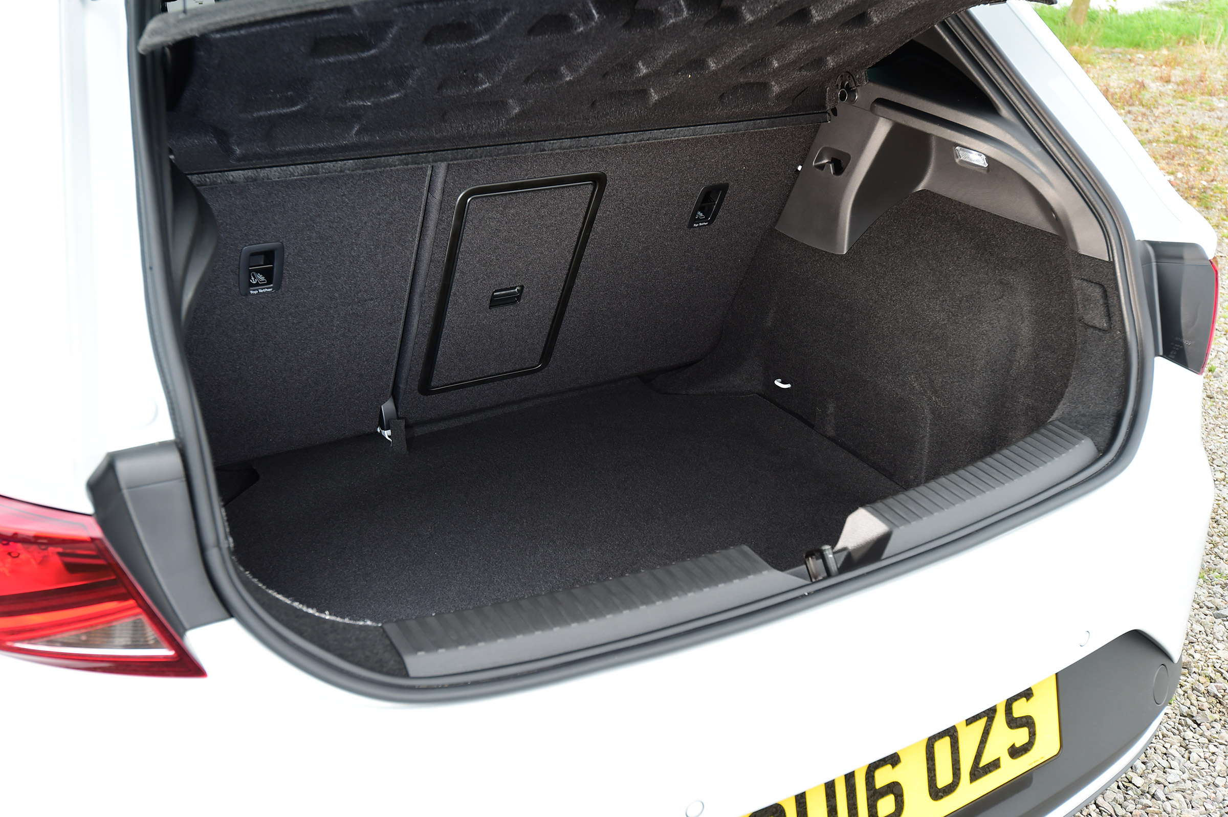 SEAT Leon Cupra 290 - boot