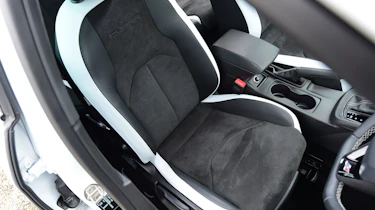 SEAT Leon Cupra 290 - front seat