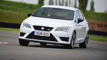 SEAT Leon Cupra 290 - front cornering