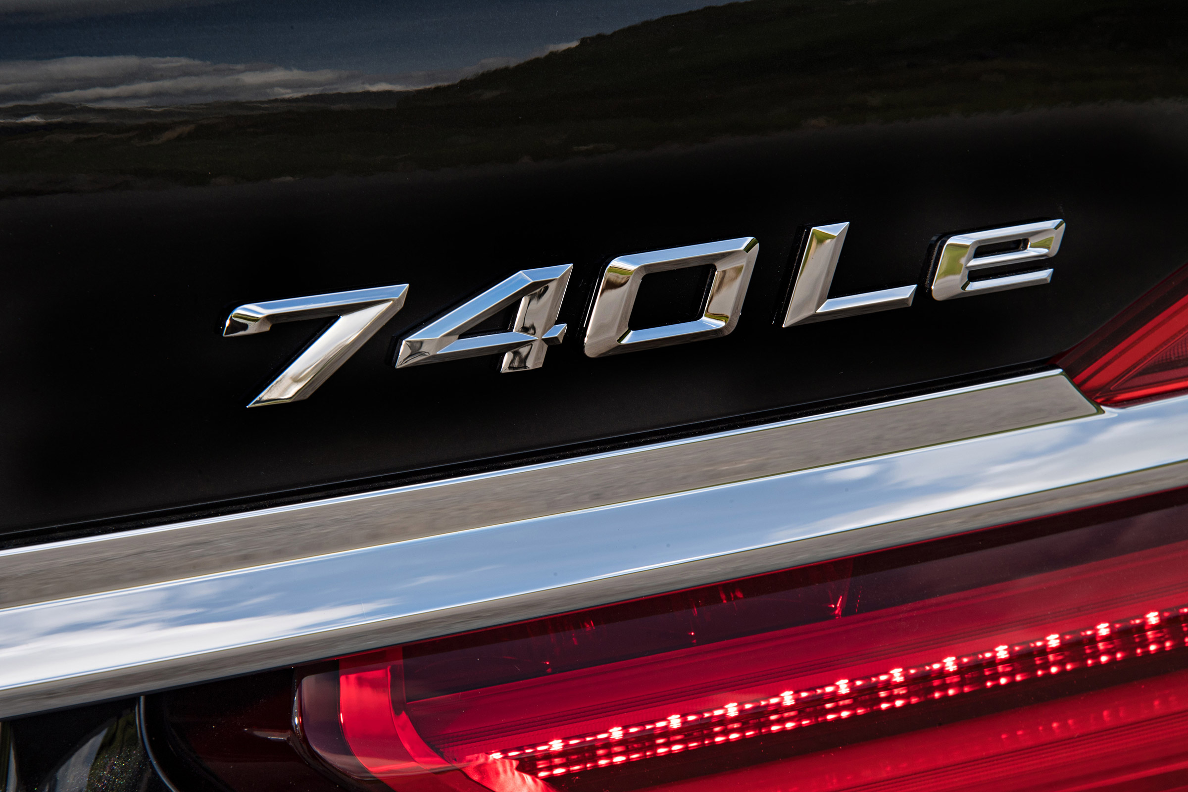 BMW 740e - rear badge