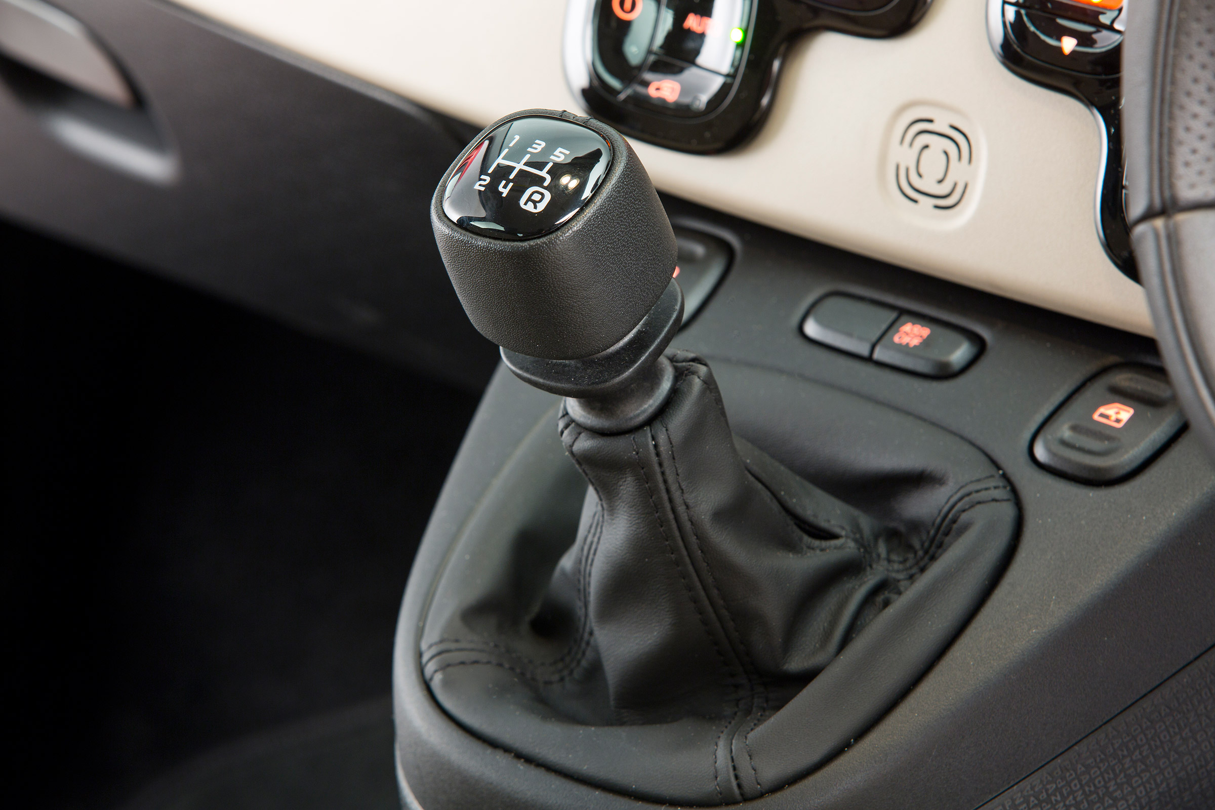 Used Fiat Panda - gearstick