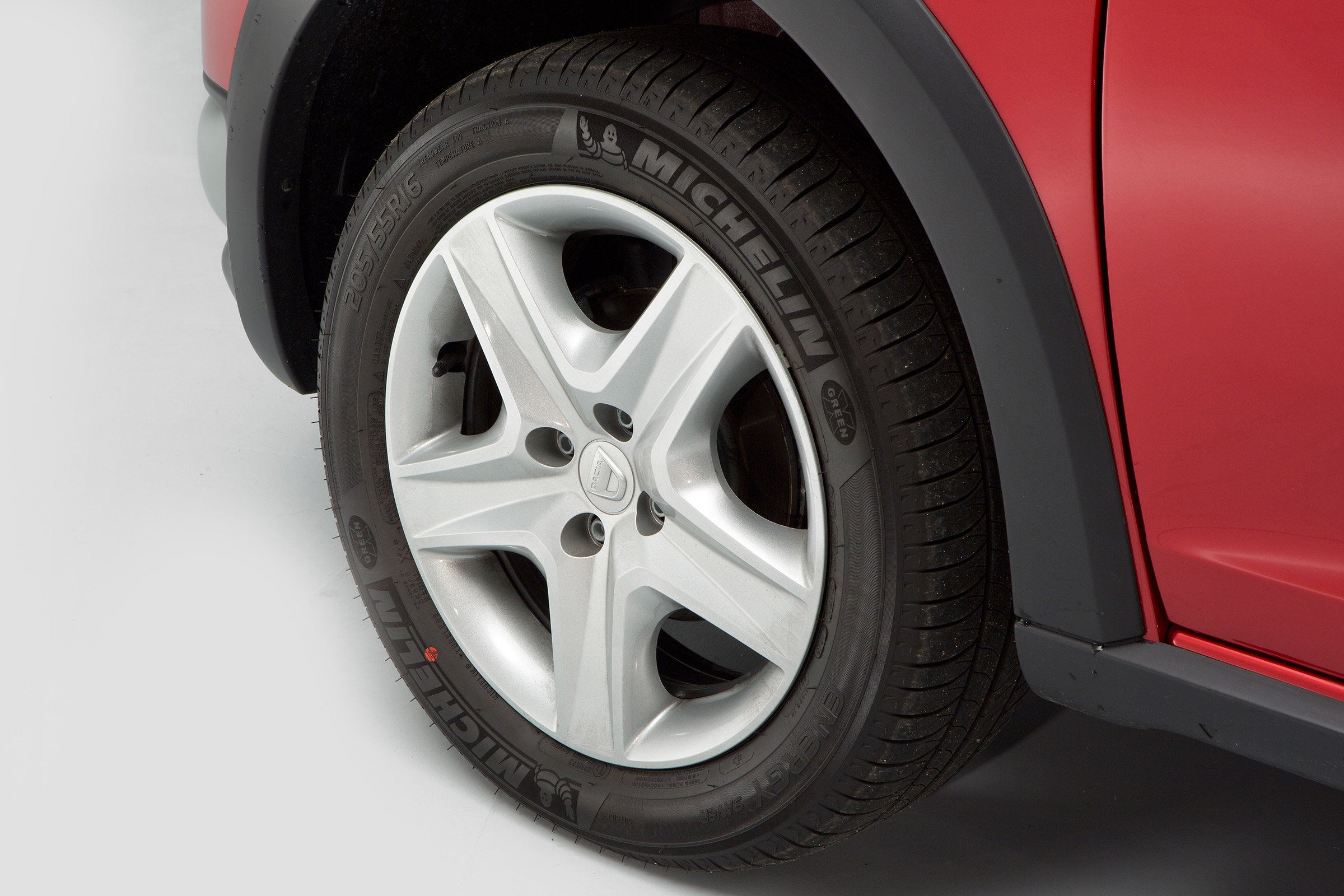 Used Dacia Sandero - wheel detail