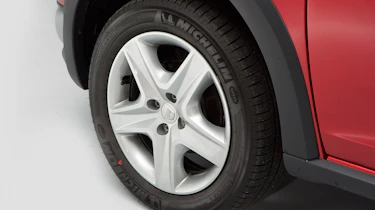 Used Dacia Sandero - wheel detail
