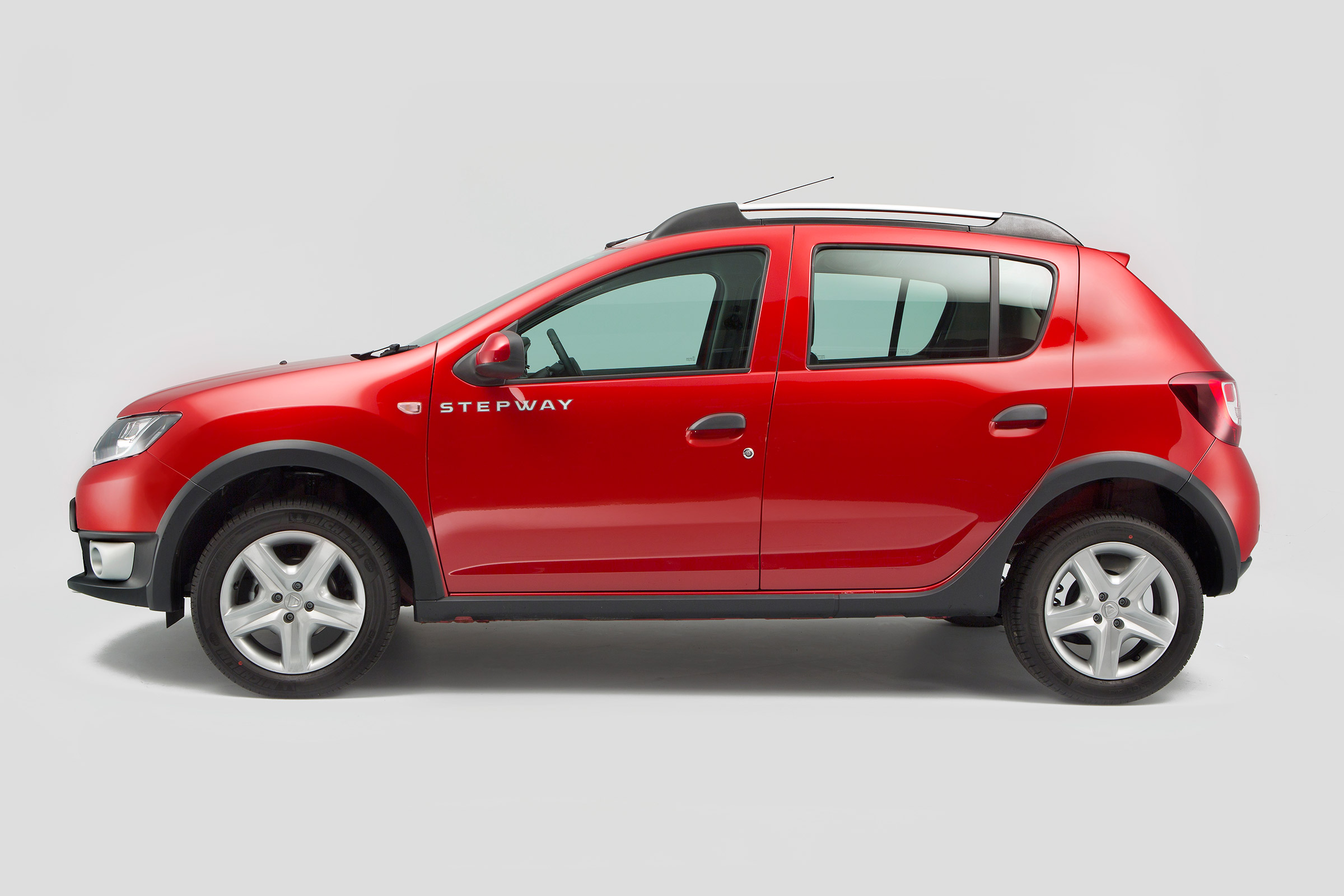 Used Dacia Sandero - side