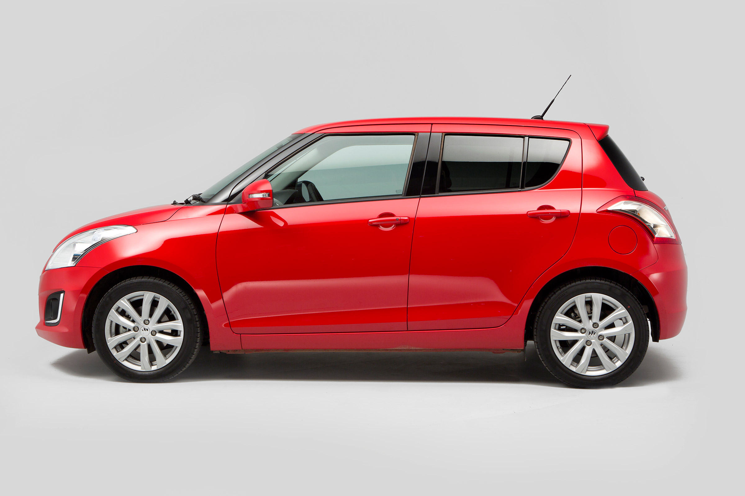 Used Suzuki Swift Mk6 - side