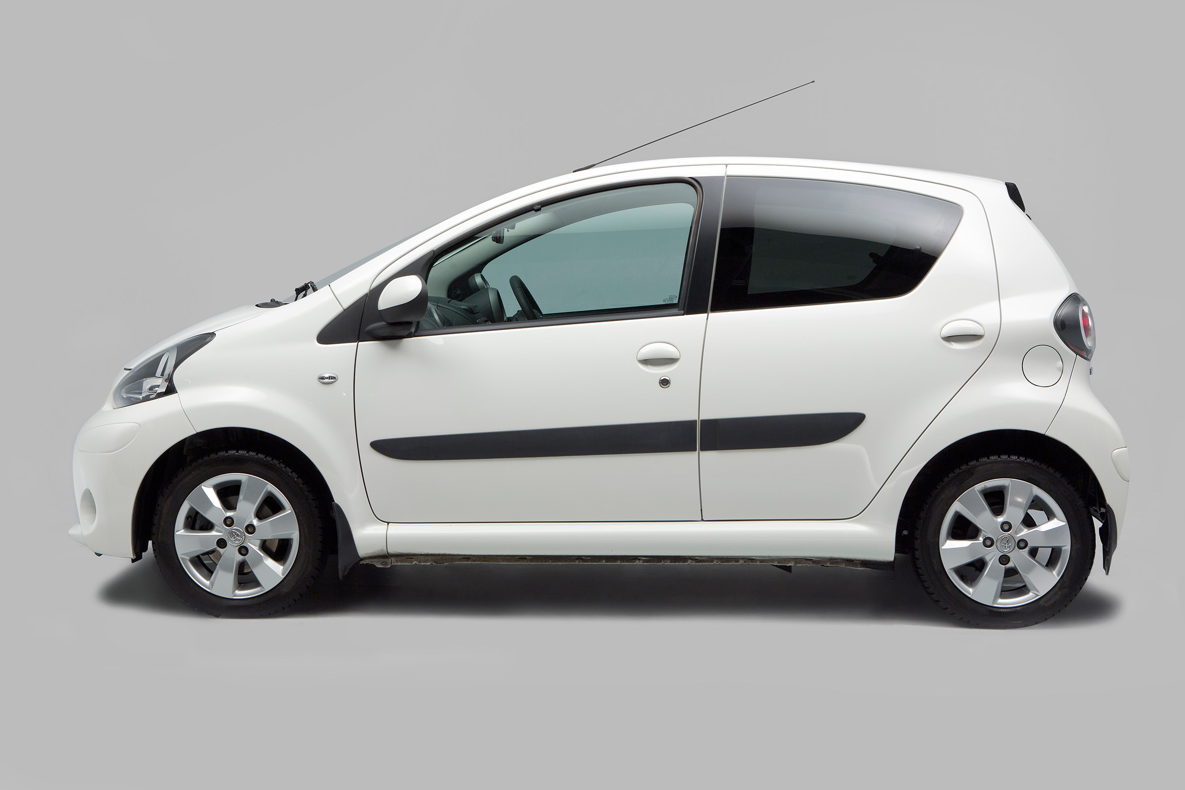 Used Toyota Aygo - side