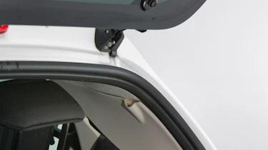 Used Toyota Aygo - boot hinges