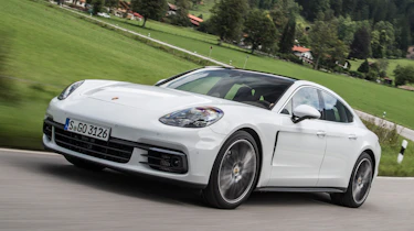 Porsche Panamera 4S diesel 2016 - front tracking