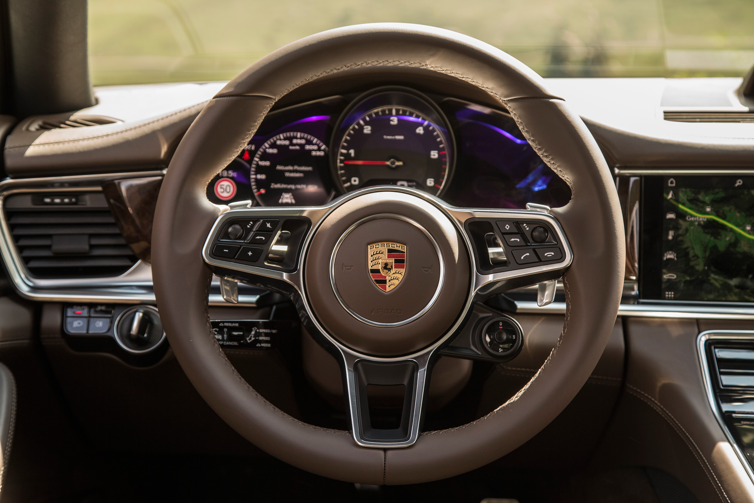 Porsche Panamera 4S diesel 2016 - steering wheel