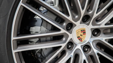 Porsche Panamera 4S diesel 2016 - wheel