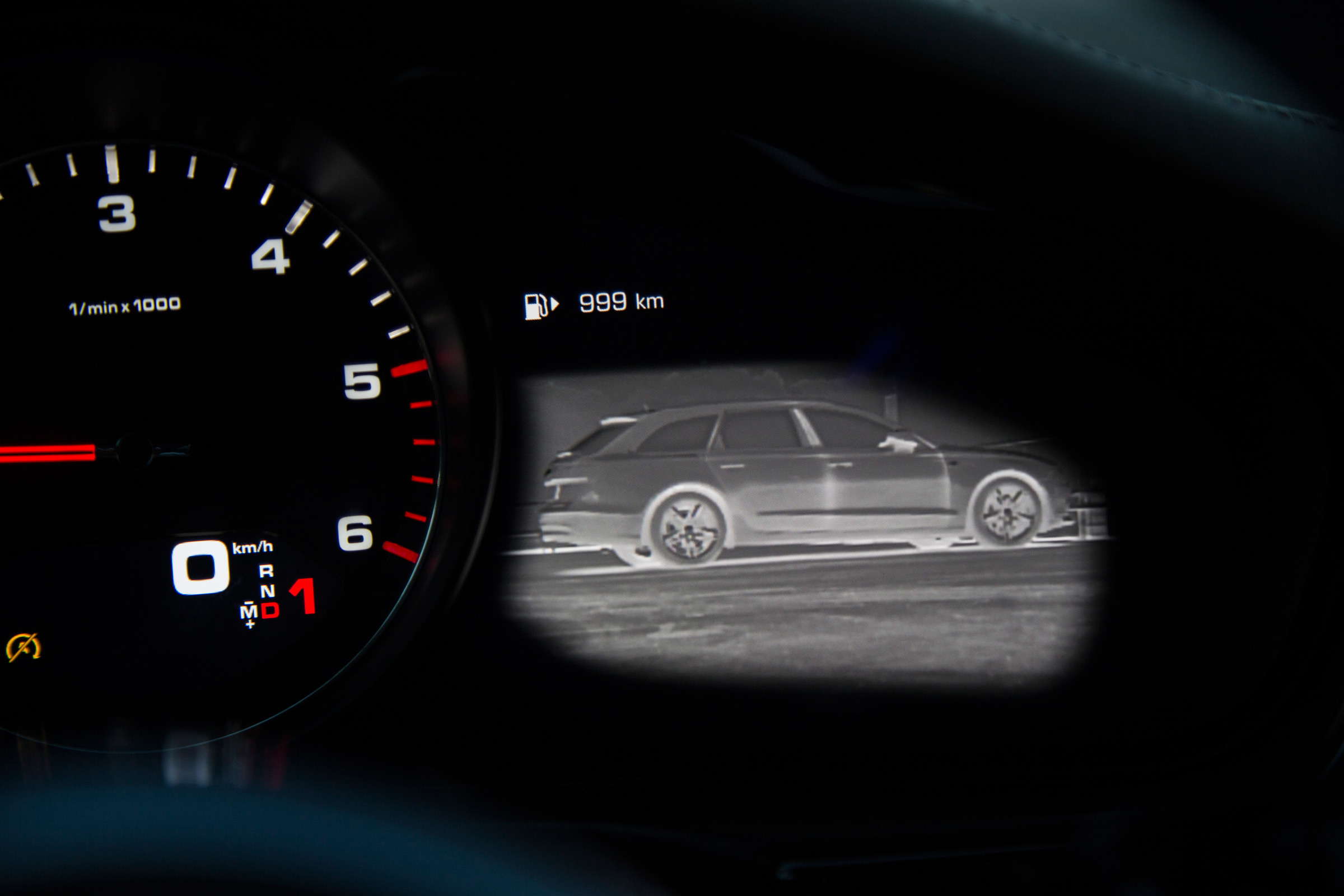 Porsche Panamera 4S diesel 2016 - night camera
