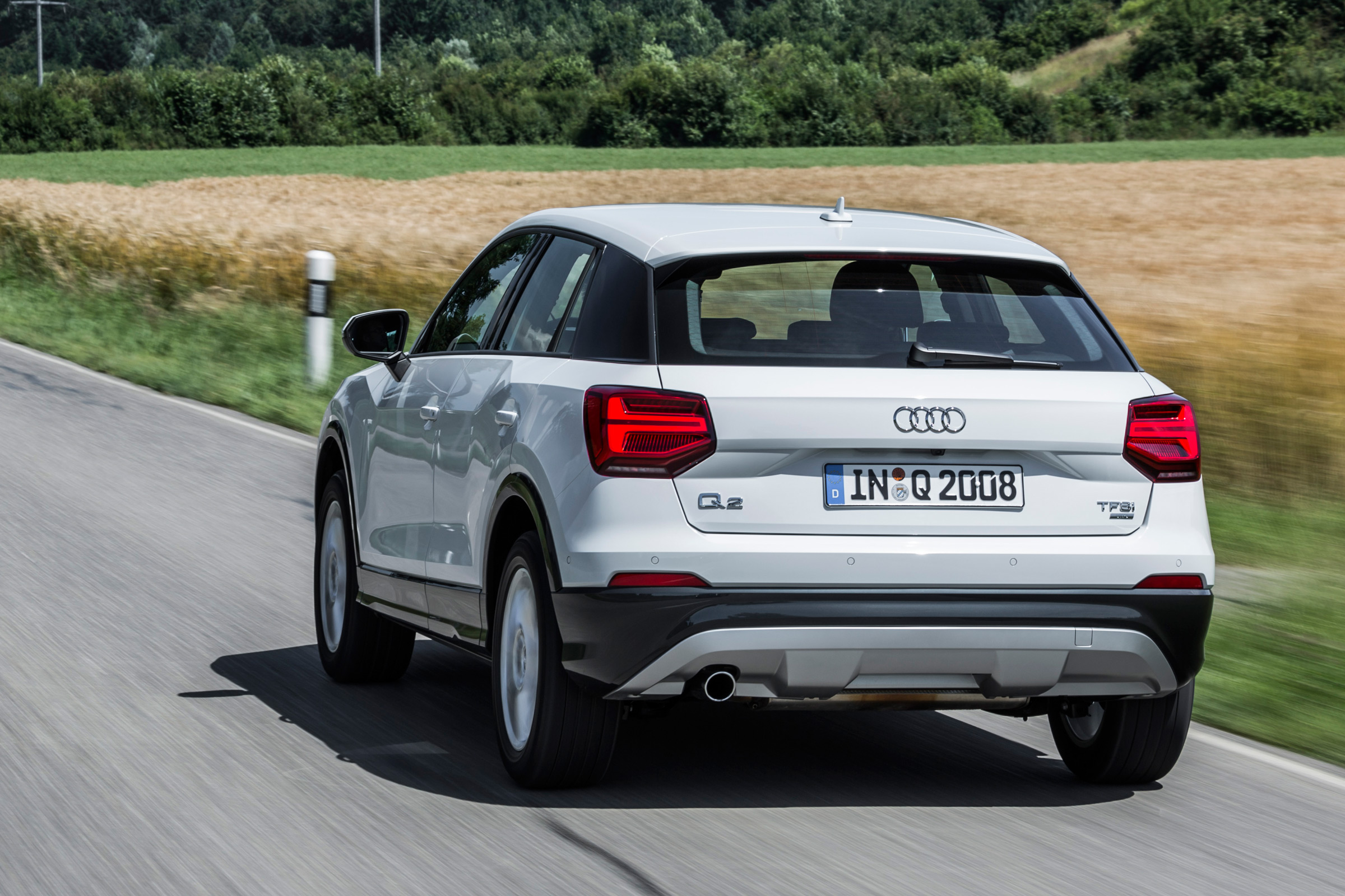 Audi Q2 1.0 TFSI - rear tracking