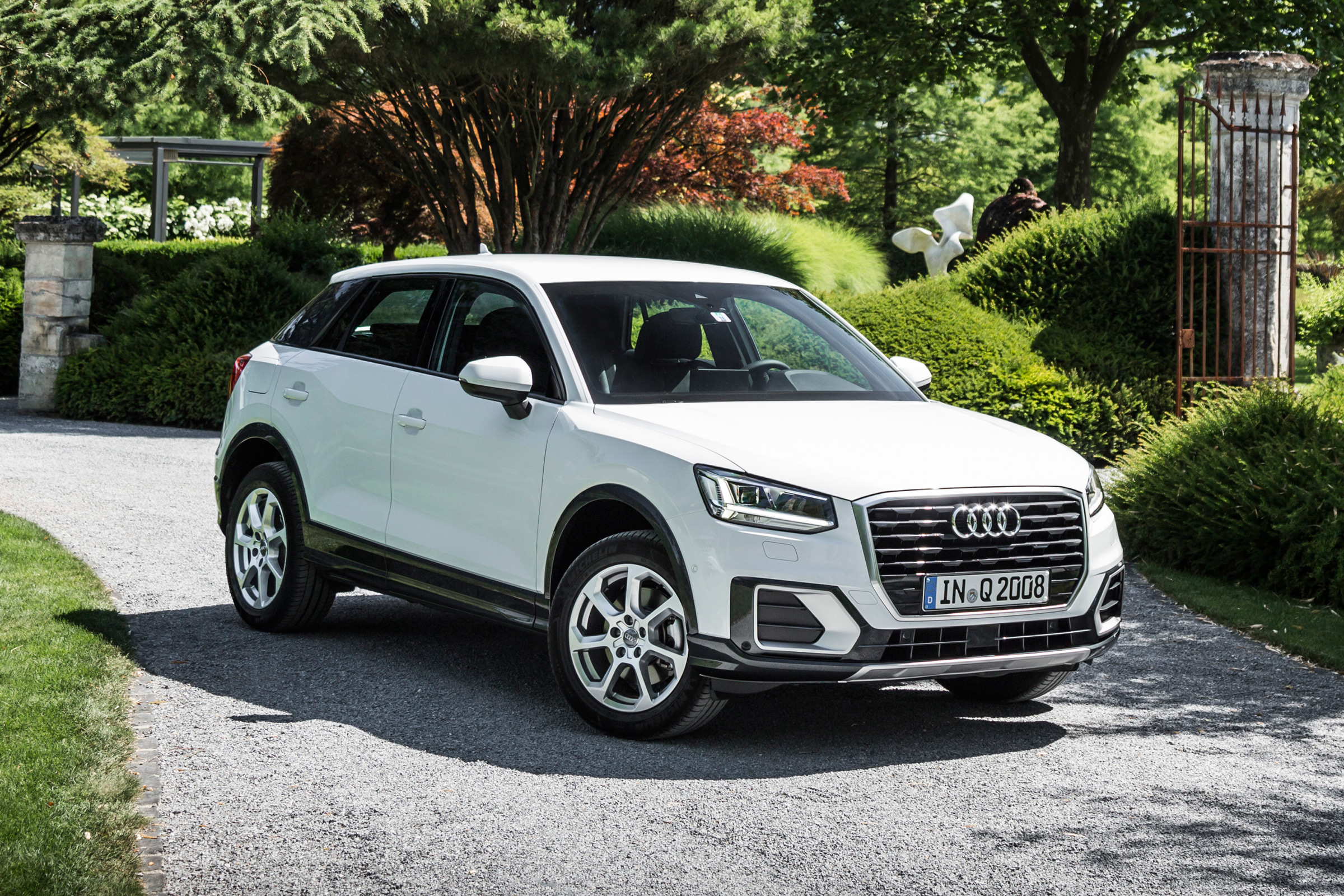 Audi Q2 1.0 TFSI - front quarter