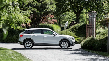 Audi Q2 1.0 TFSI - side