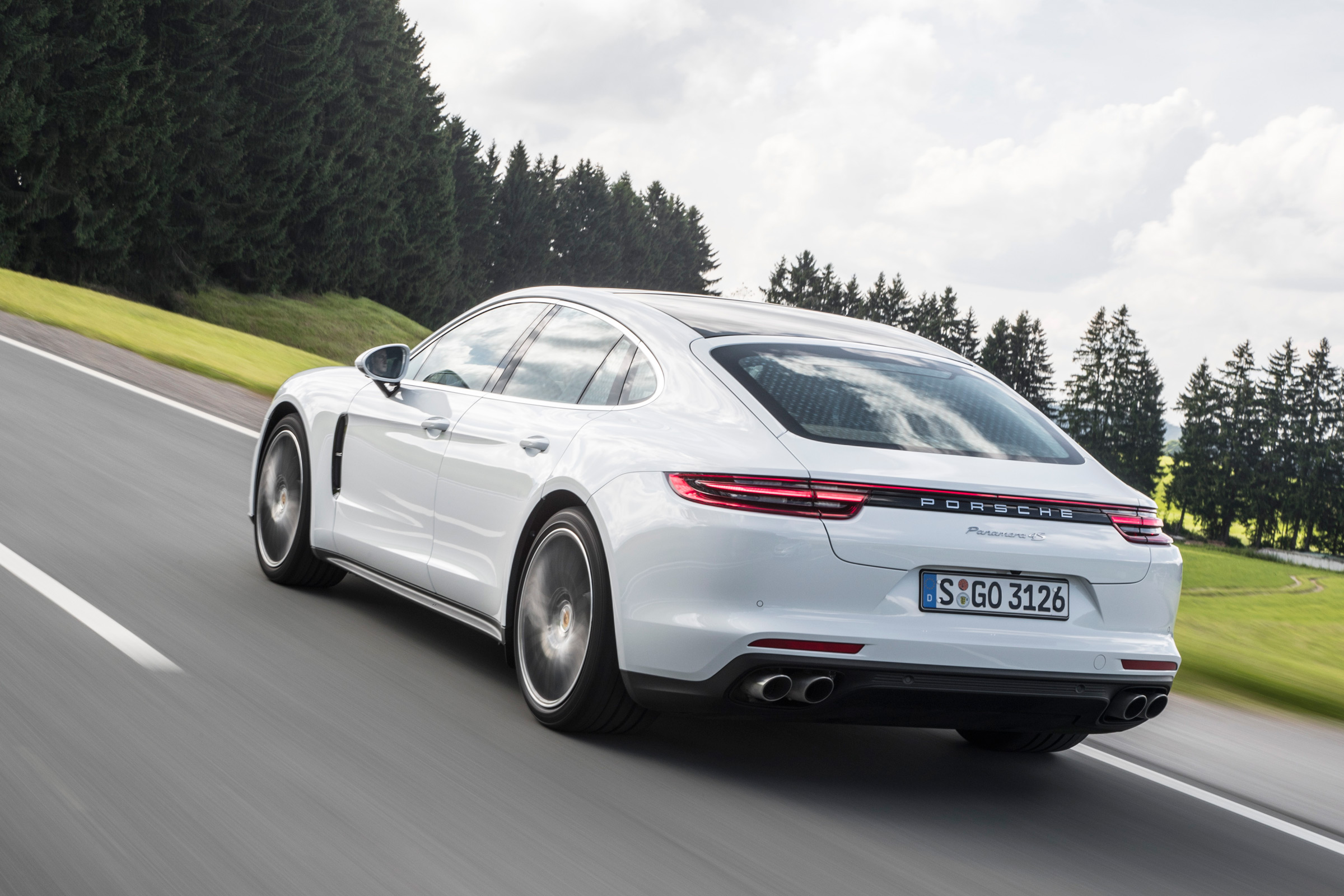 Porsche Panamera 4S diesel 2016 - rear tracking 5