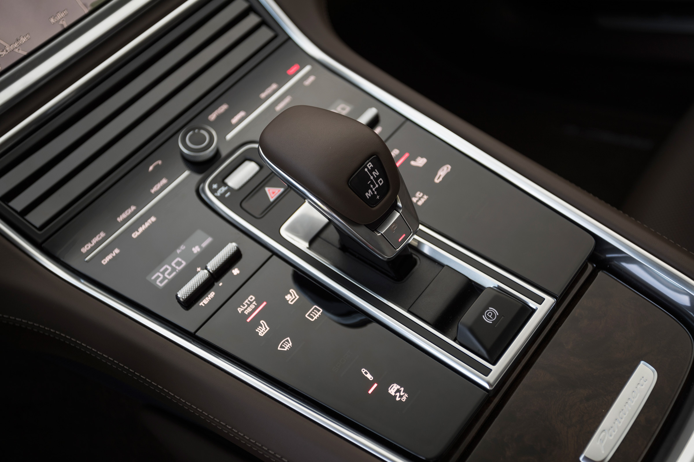 Porsche Panamera 4S diesel 2016 - centre console