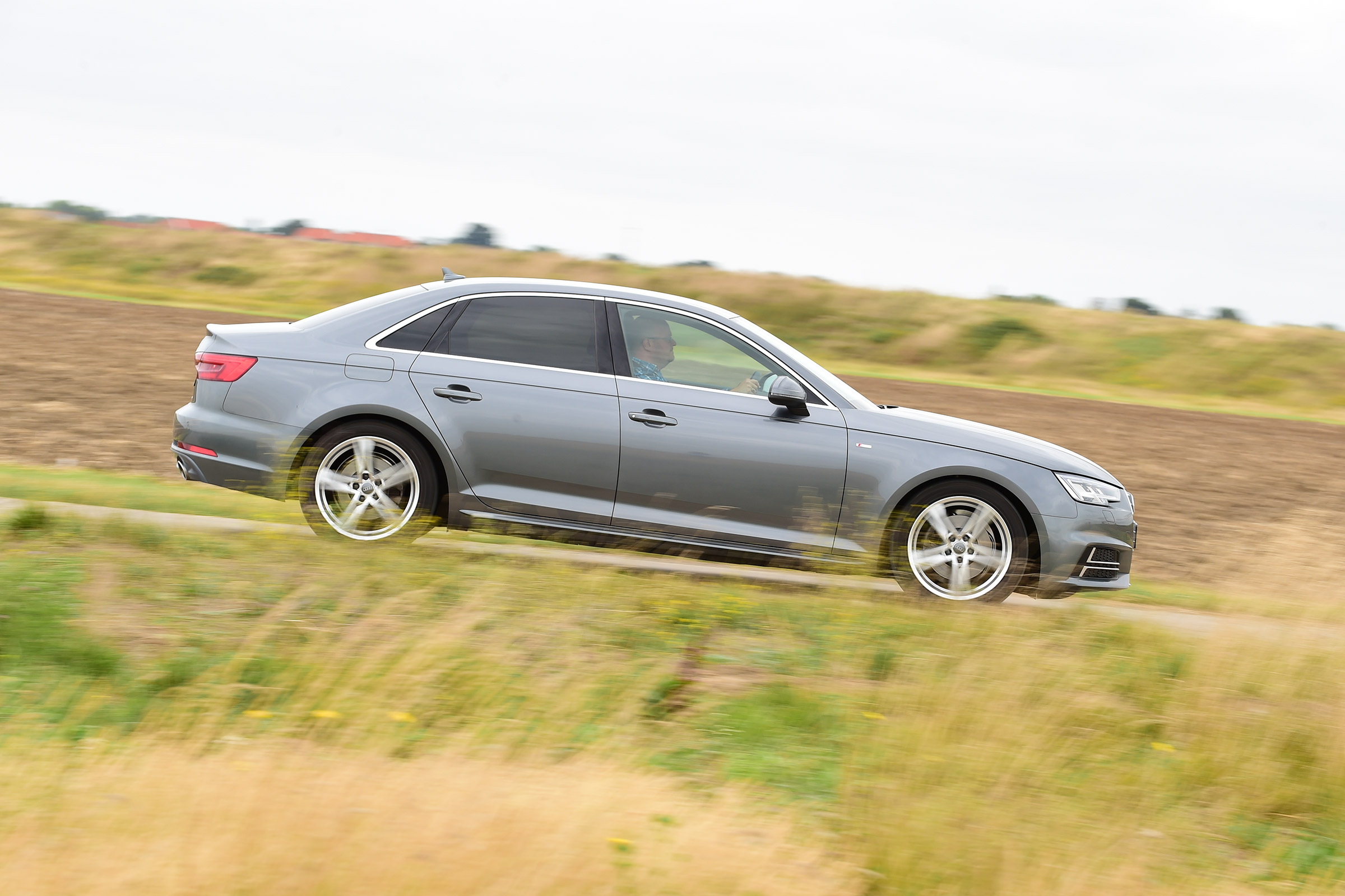 Audi A4 long-term test - side