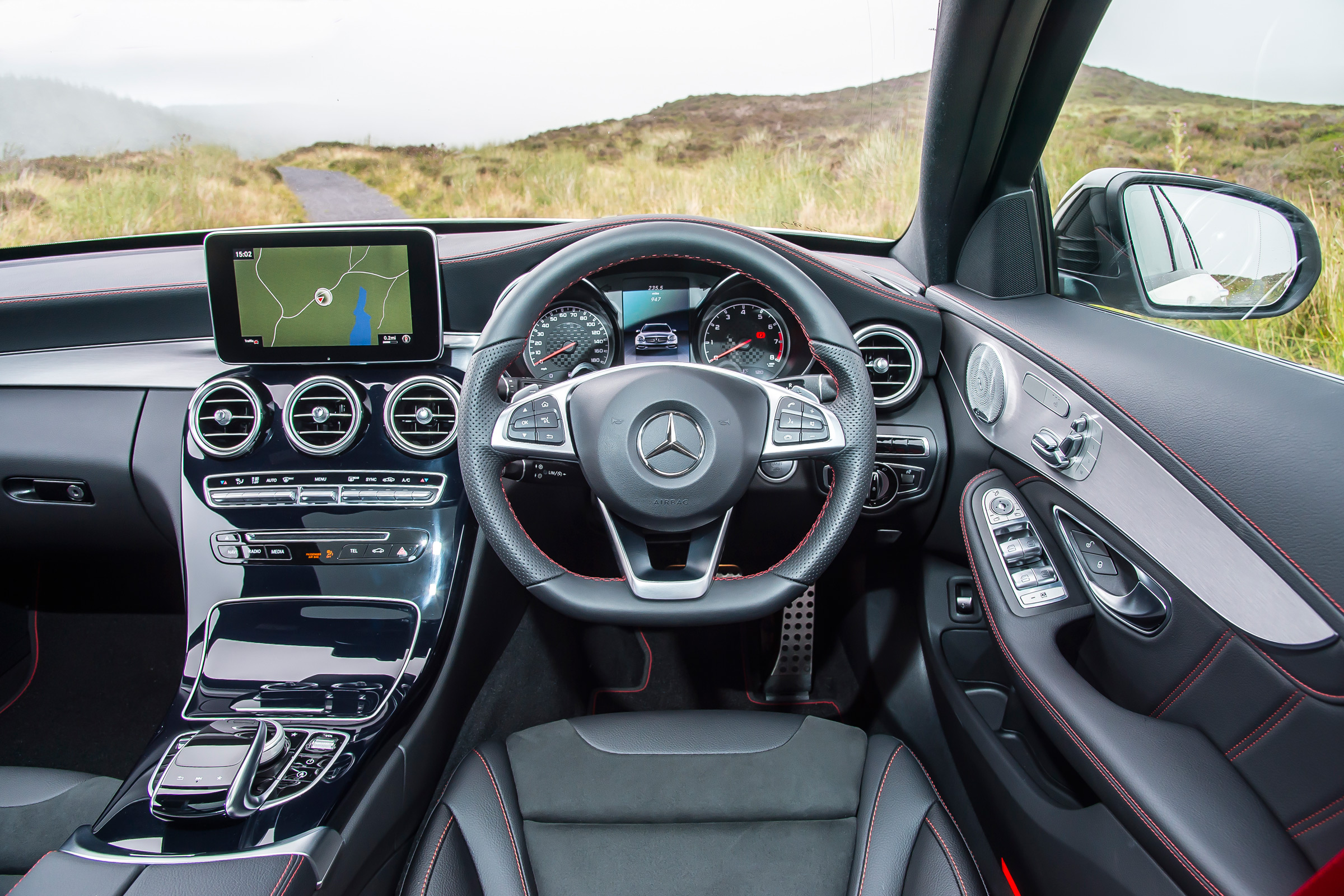 Mercedes-AMG C 43 Estate 2016 - interior