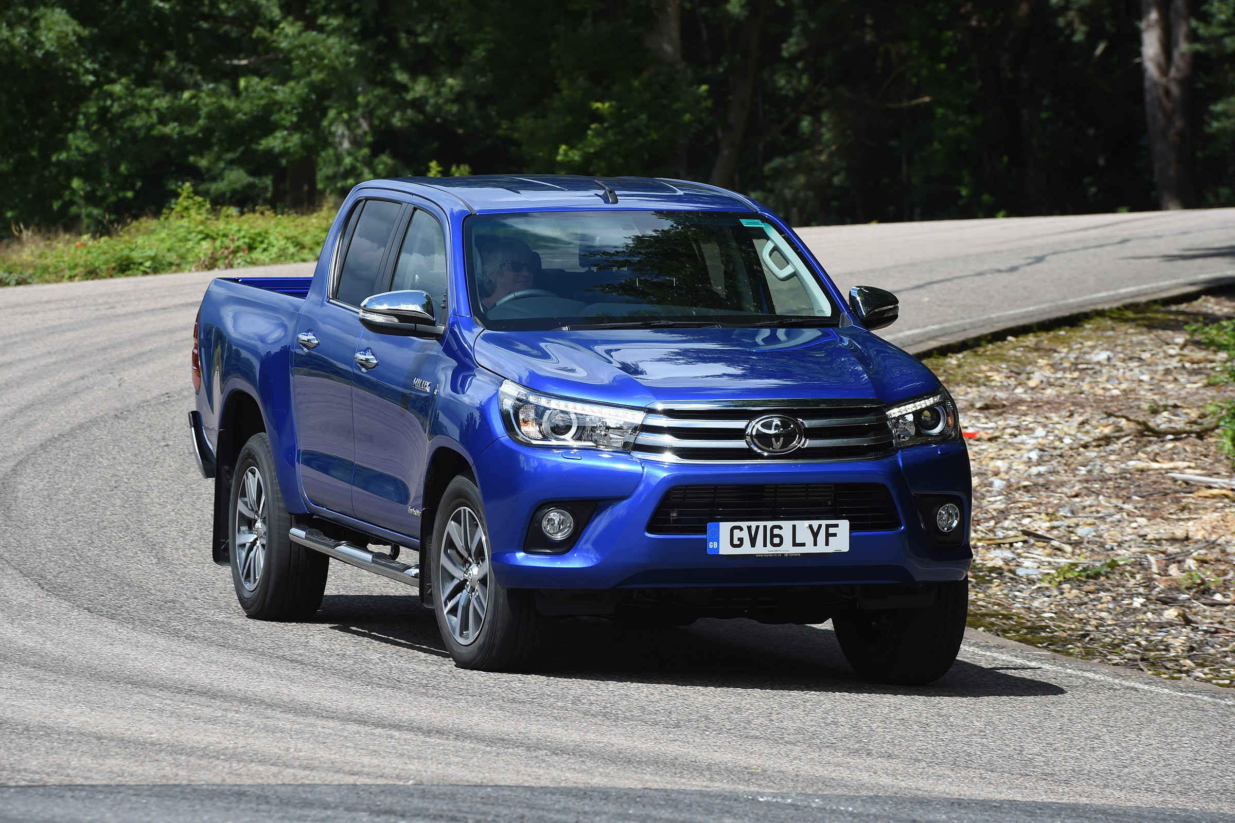 Toyota Hilux - front cornering